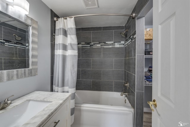 7768 Summerfield Rd, Lambertville, MI 48144 - full bathroom featuring shower / bath combo with shower curtain and vanity