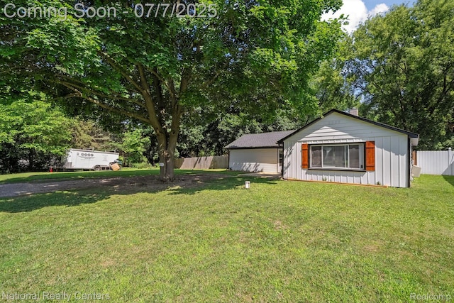 4714 Monterey Ave, Clarkston, MI 48348 - view of yard