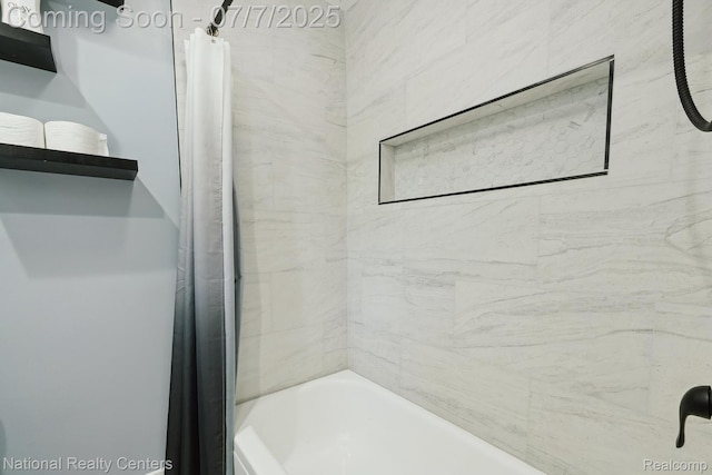4714 Monterey Ave, Clarkston, MI 48348 - full bathroom with shower / bathtub combination with curtain