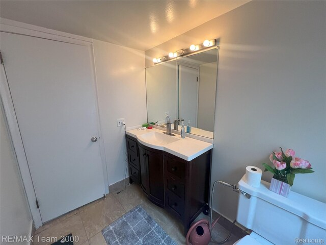29203 Lake Park Dr, Farmington Hills, MI 48331 - bathroom with vanity and toilet