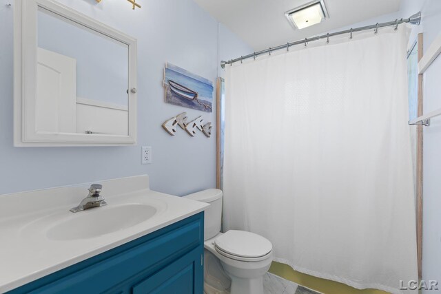 4100 Hunt Rd, Adrian, MI 49221 - bathroom with vanity and curtained shower