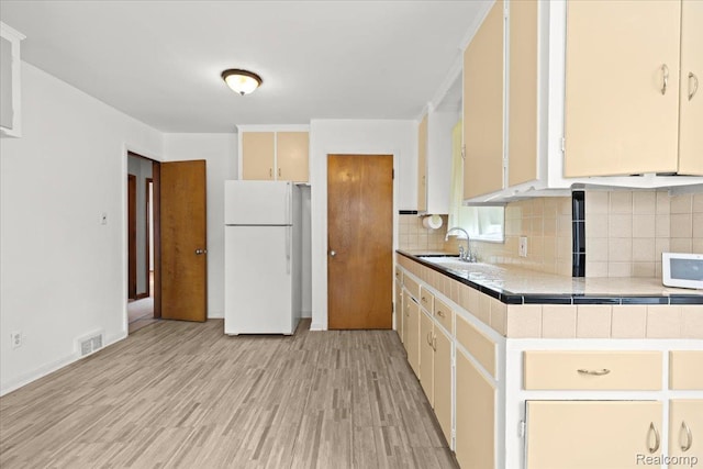 19444 Yonka St, Detroit, MI 48234 - photo 10