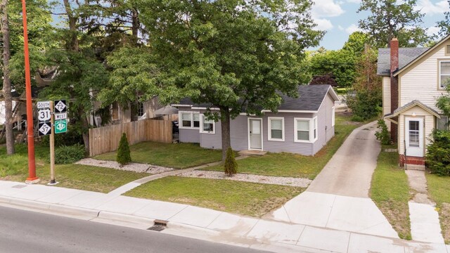 1047 E Front St, Traverse City, MI 49686 - photo 30