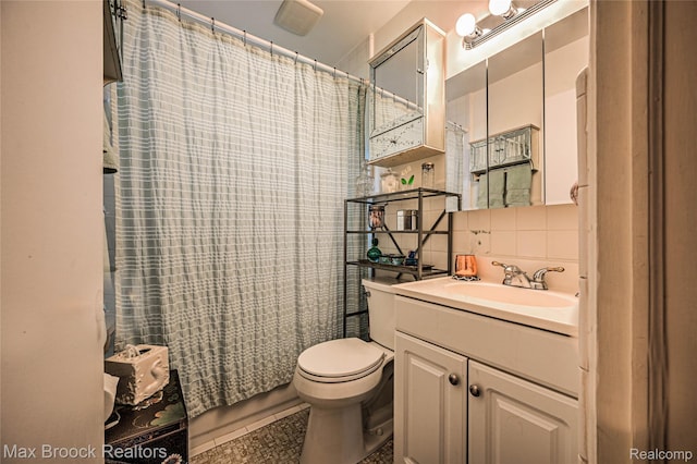 2233 Kohler St, Waterford, MI 48329 - full bathroom featuring vanity, decorative backsplash, and a shower with curtain