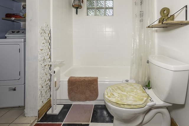 284 Devonshire St, Ypsilanti, MI 48198 - full bath featuring washer / dryer and shower / bathtub combination with curtain