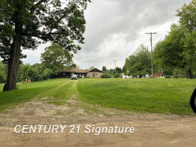 2410 Jossman Rd, Holly, MI 48442 - view of yard