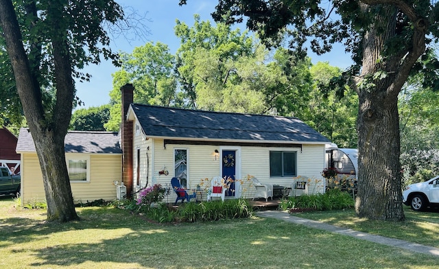 609 E Van Deinse St, Greenville, MI 48838 - photo 1