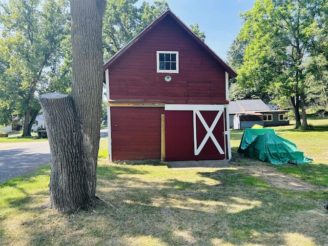 609 E Van Deinse St, Greenville, MI 48838 - photo 5