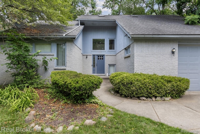 3195 Green Oaks Dr, West Bloomfield, MI 48324 - photo 2