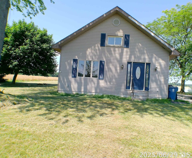 3380 Stewart Rd, Monroe, MI 48162 - view of front of property with a front lawn