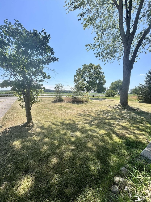 3380 Stewart Rd, Monroe, MI 48162 - view of grassy yard with a view of countryside