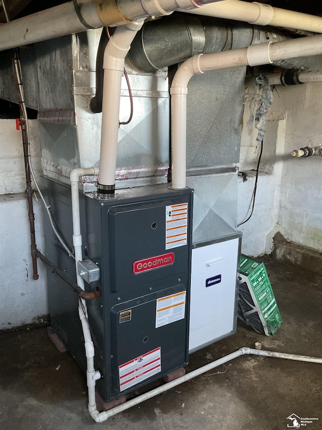 3380 Stewart Rd, Monroe, MI 48162 - utilities featuring heating unit