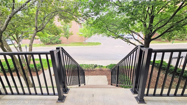 20059 Rodeo Ct, Southfield, MI 48075 - view of gate