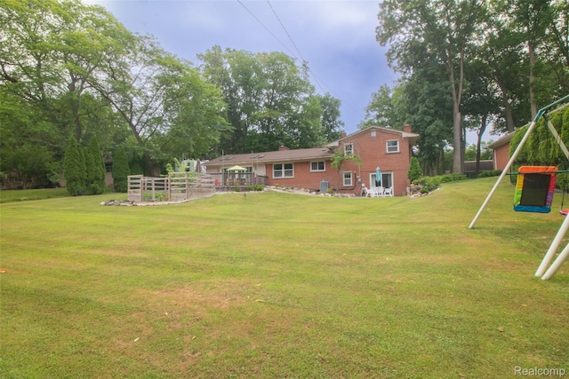 21102 Knudsen Dr, Grosse Ile, MI 48138 - view of green lawn