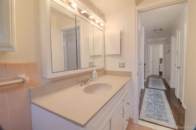 21102 Knudsen Dr, Grosse Ile, MI 48138 - bathroom with vanity