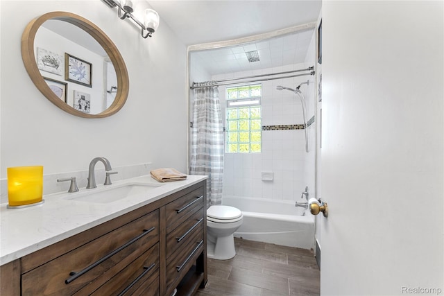 6917 Belton St, Garden City, MI 48135 - bathroom with vanity and shower / bathtub combination with curtain