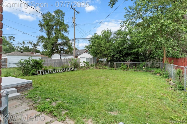 18258 Manor St, Detroit, MI 48221 - view of fenced backyard