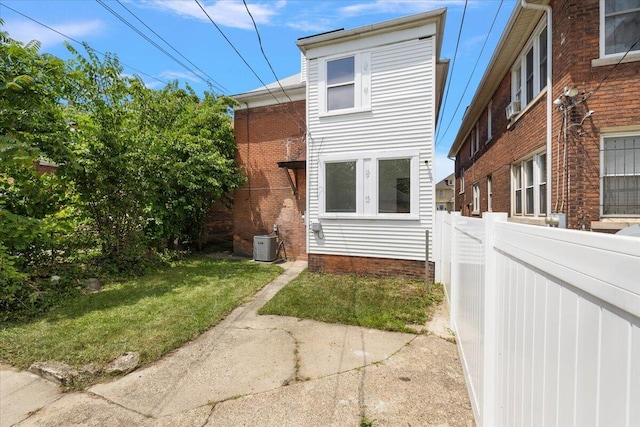 2475 Hazelwood St, Detroit, MI 48206 - back of property
