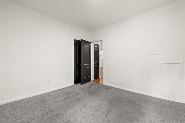 2475 Hazelwood St, Detroit, MI 48206 - unfurnished room featuring carpet floors and baseboards