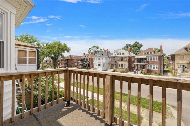 2475 Hazelwood St, Detroit, MI 48206 - balcony with a residential view