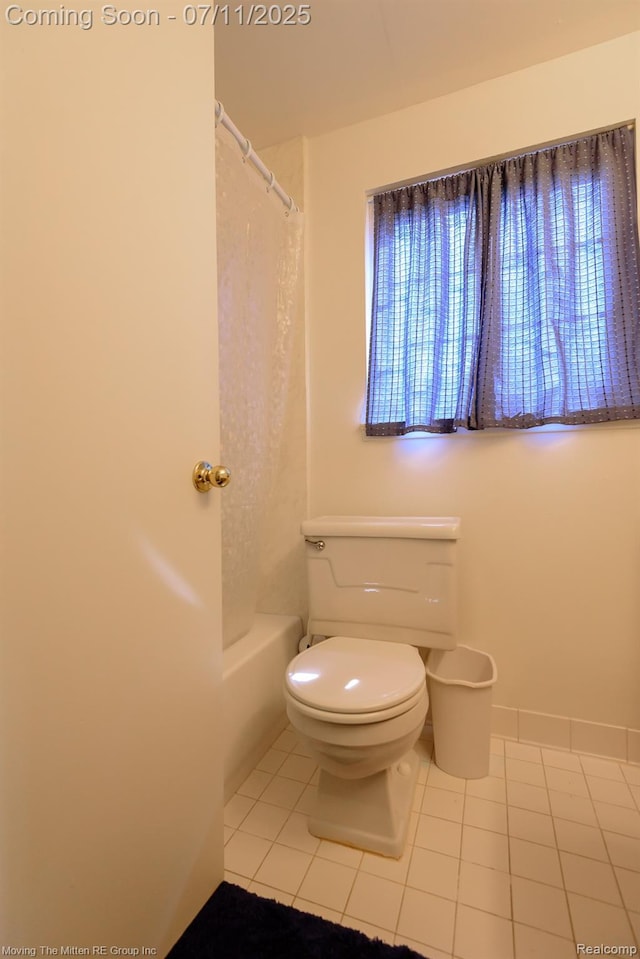 2746 Page Ave, Ann Arbor, MI 48104 - full bathroom featuring tile patterned floors and shower / tub combo with curtain