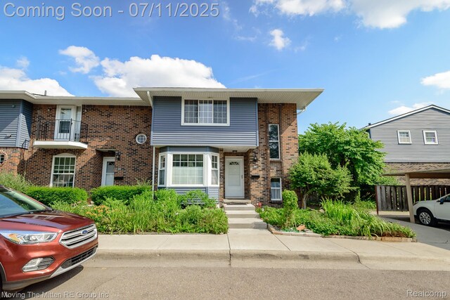 2746 Page Ave, Ann Arbor, MI 48104 - townhome / multi-family property with brick siding