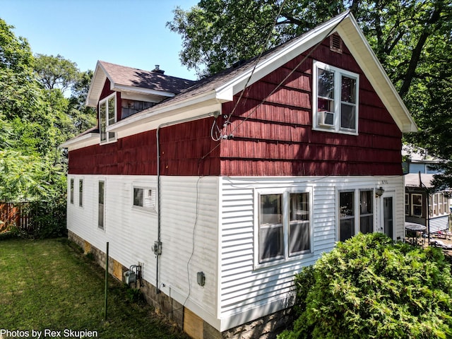 892 W Forest Ave, Muskegon, MI 49441 - view of side of home featuring crawl space