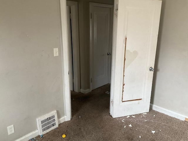 8518 Sussex St, Detroit, MI 48228 - corridor featuring carpet flooring and baseboards