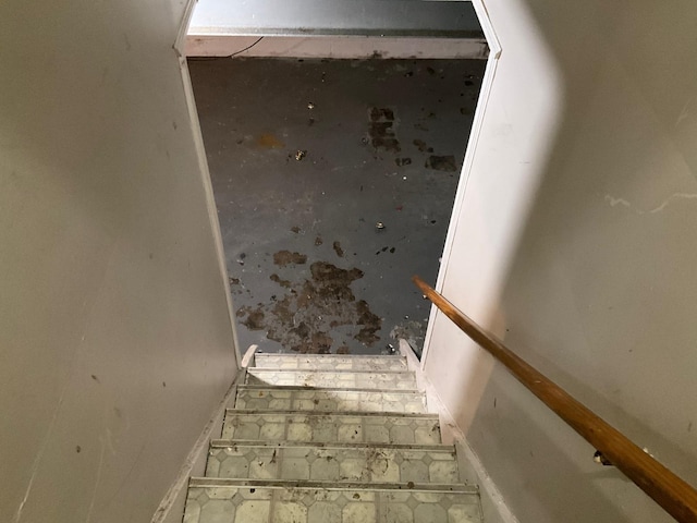 8518 Sussex St, Detroit, MI 48228 - view of stairway