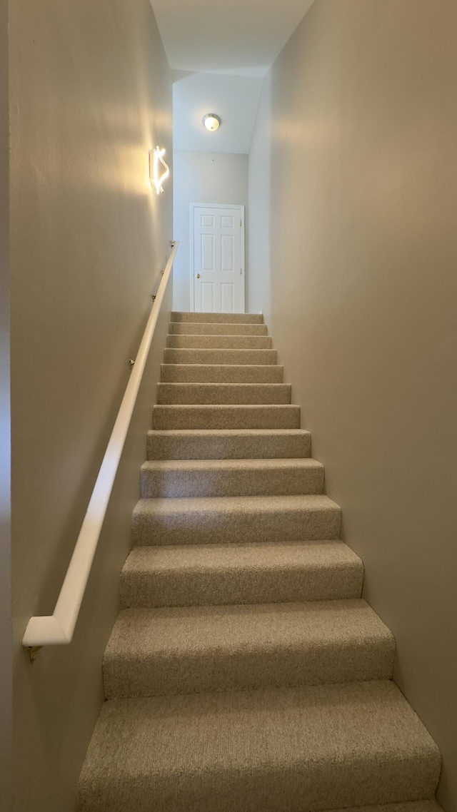 41664 Tera Ln, Novi, MI 48375 - view of staircase