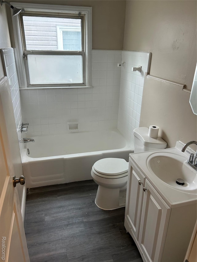 3381 S Ethel St, Detroit, MI 48217 - full bath with vanity and wood finished floors