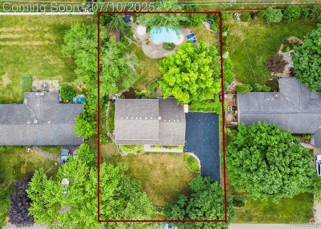 4247 Morningview Dr, Shelby Twp, MI 48316 - aerial overview of property's location featuring property boundaries highlighted