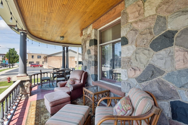 501 E Michigan Ave, Marshall, MI 49068 - view of covered porch
