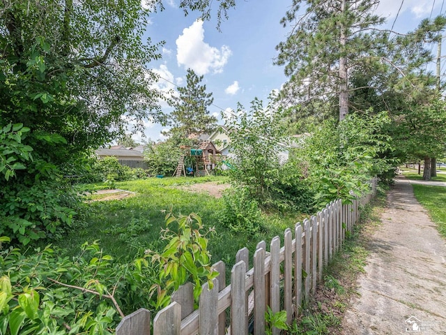 476 Borgess Ave, Monroe, MI 48162 - view of yard with a playground