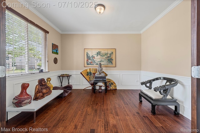 5142 Trailwood Ln, Warren, MI 48092 - sitting room featuring ornamental molding, a wainscoted wall, and wood finished floors