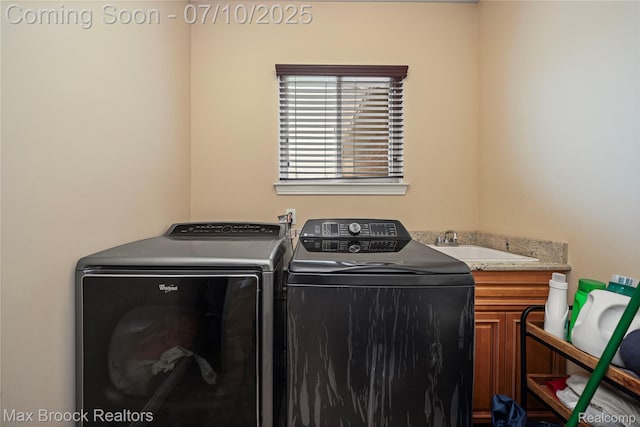 5142 Trailwood Ln, Warren, MI 48092 - washroom with independent washer and dryer and cabinet space