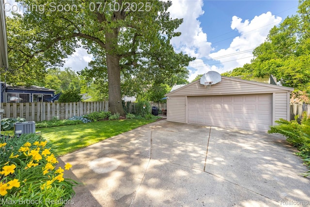 903 Oakridge Ave, Royal Oak, MI 48067 - view of detached garage