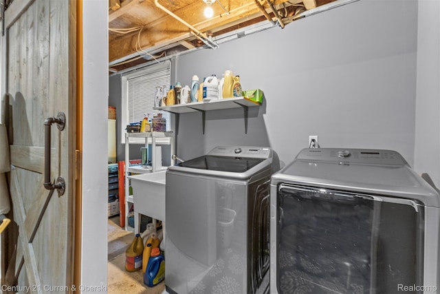 29520 Hunter St, Trenton, MI 48183 - laundry area with separate washer and dryer