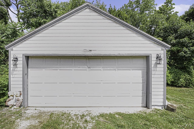 1211 S Jackson St, Jackson, MI 49203 - view of detached garage