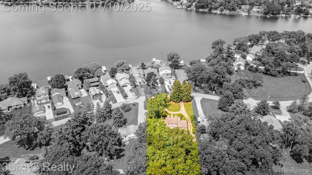 4375 Island Park Dr, Waterford, MI 48329 - aerial perspective of suburban area featuring a large body of water and property boundaries highlighted