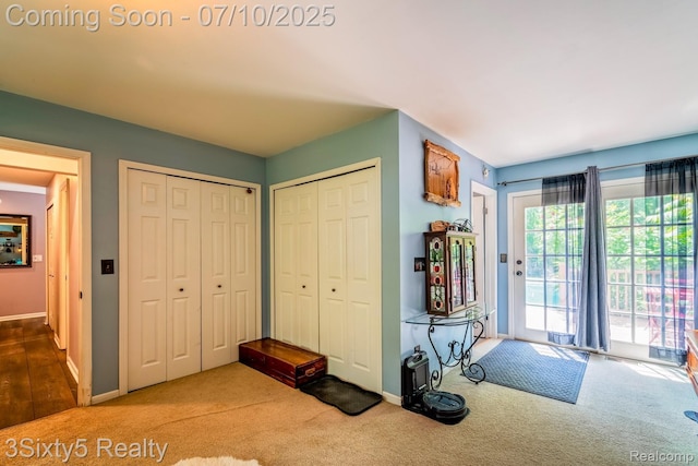 4375 Island Park Dr, Waterford, MI 48329 - carpeted foyer with baseboards