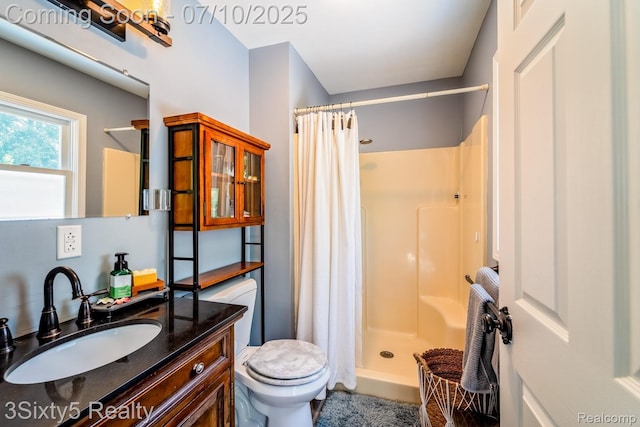 4375 Island Park Dr, Waterford, MI 48329 - bathroom with a shower with curtain and vanity