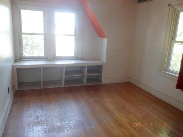 2535 Gull Rd, Kalamazoo, MI 49048 - bonus room with wood finished floors