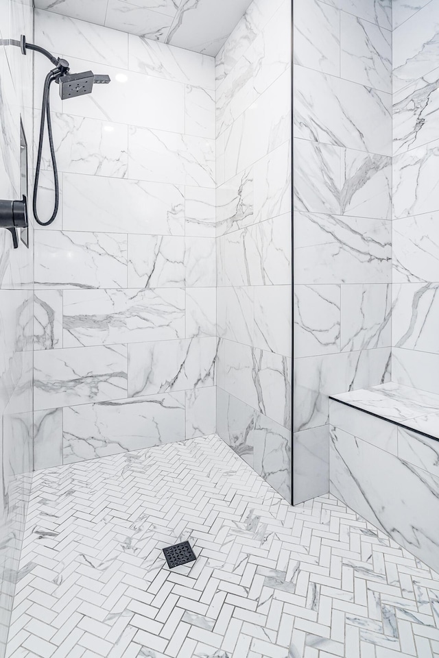 3603 Elk Ct, Zeeland, MI 49464 - full bath featuring tiled shower