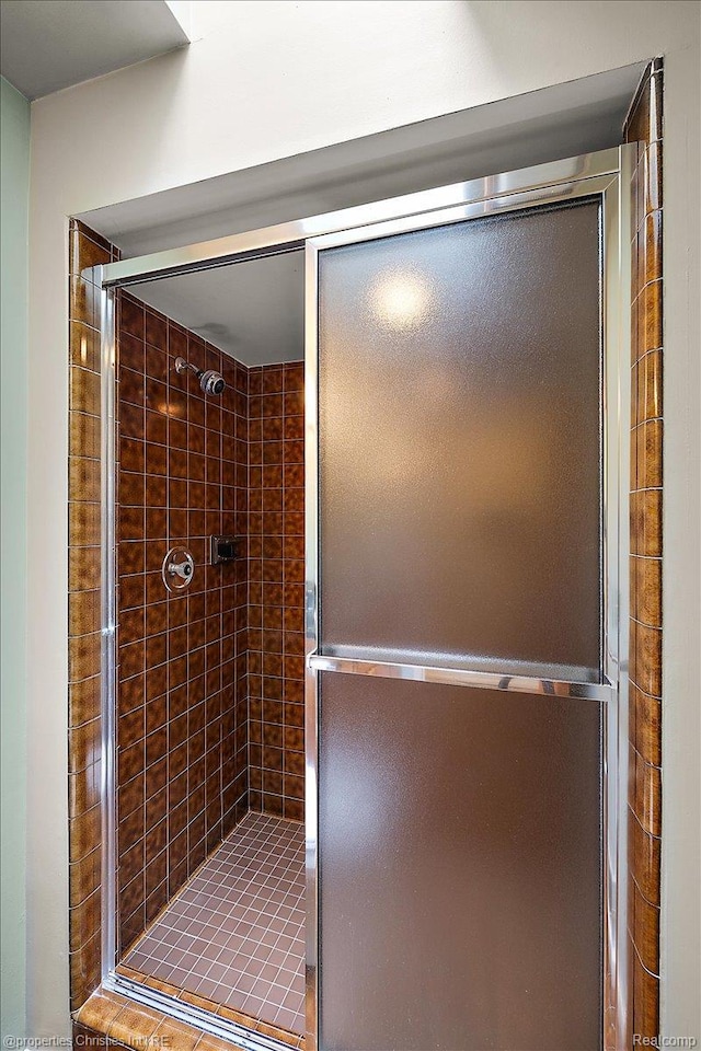 2 Eastbury Ct, Ann Arbor, MI 48105 - full bath featuring a stall shower