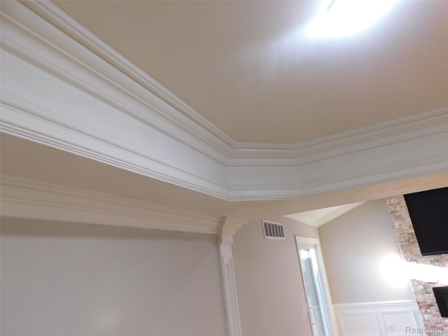 2238 Nadine Dr, Sterling Heights, MI 48310 - detailed view of wainscoting, a decorative wall, and crown molding
