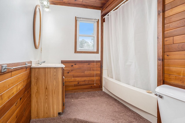 340 Nora St SE, Grand Rapids, MI 49548 - full bath featuring vanity, shower / tub combo with curtain, and wooden ceiling