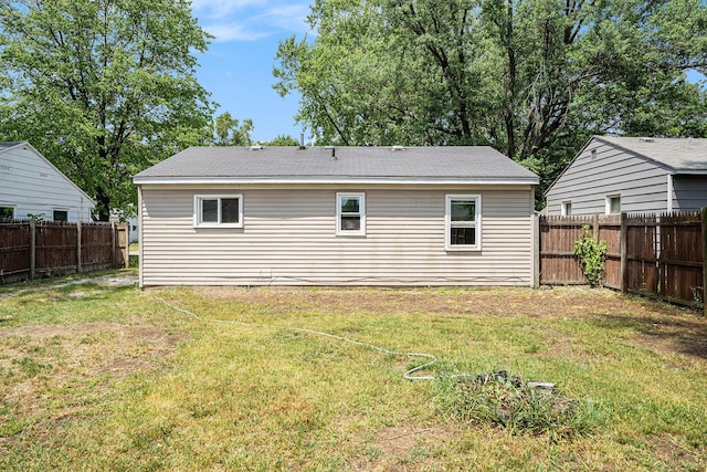 340 Nora St SE, Grand Rapids, MI 49548 - back of property featuring a fenced backyard