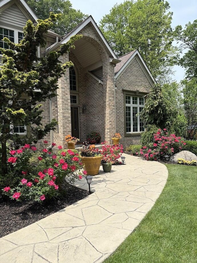 106 Kingsbury Ct, Battle Creek, MI 49015 - view of patio / terrace