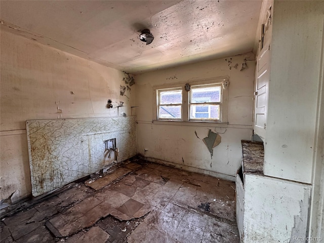 3962 Helen St, Detroit, MI 48207 - view of empty room